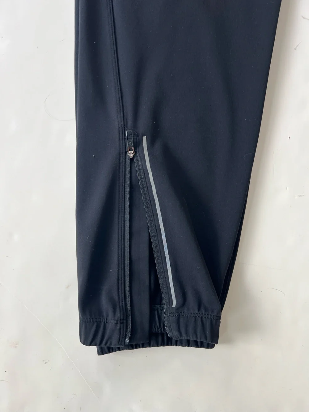 Lululemon surge Jogger  men’s Pants hiking camping casual activewear Medium - Picture 9 of 16